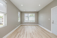 723 N Waller Ave, Unit 3 in Chicago, IL - Building Photo - Building Photo