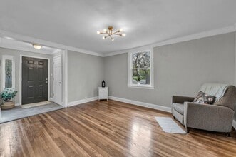 2110 S Sterling Ave in Independence, MO - Building Photo - Building Photo