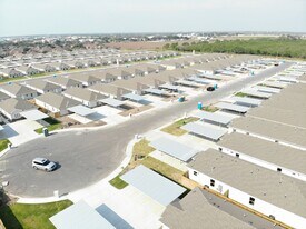 1812 Redbud Ln in Weslaco, TX - Building Photo