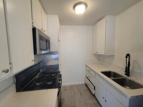 3812 Wisconsin St in Los Angeles, CA - Building Photo - Interior Photo