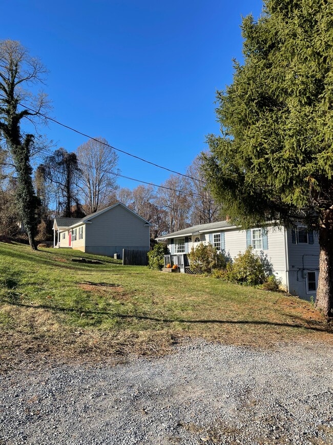 812 Mercury St in Lynchburg, VA - Building Photo - Building Photo