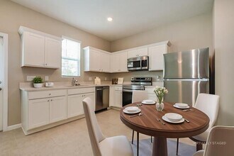 2703 Island Walk Dr in Deltona, FL - Building Photo - Building Photo
