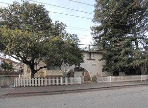 CASADOBC in Menlo Park, CA - Foto de edificio - Building Photo