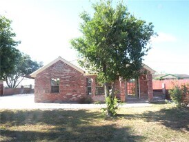 31 Tamaulipas St in Progreso, TX - Building Photo