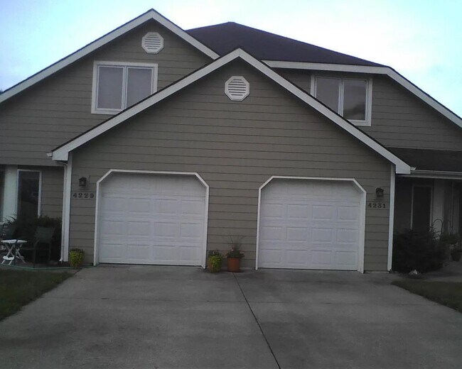 4231 Timberline Ct Rentals in Lawrence, KS