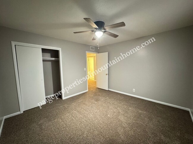 1011 Bryant St in Mountain Home, AR - Building Photo - Building Photo