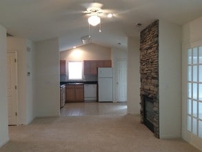 201 Charlotte Ct in Winston-Salem, NC - Building Photo - Building Photo