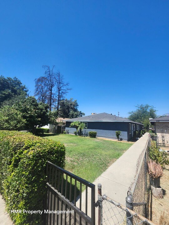 514 W Ralston St-Unit -Unit B in Ontario, CA - Building Photo