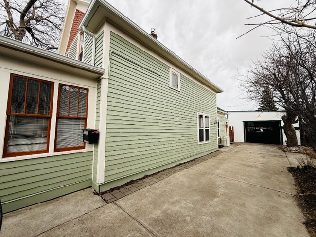 519 W Park St in Livingston, MT - Foto de edificio - Building Photo