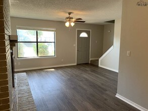 2944 Gossett Dr in Wichita Falls, TX - Building Photo - Building Photo