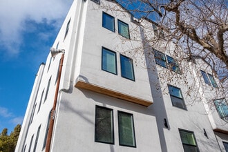 2225 Hearst in Berkeley, CA - Building Photo - Building Photo