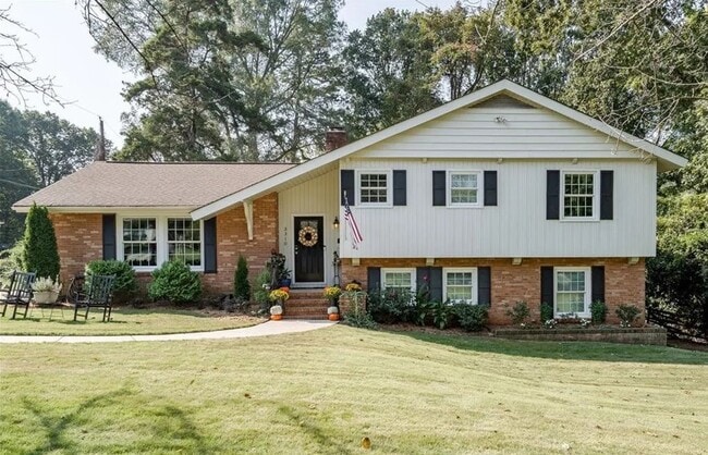 property at 3310 Tinkerbell Ln