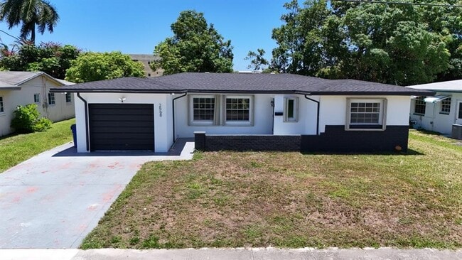 2568 NW 34th Terrace