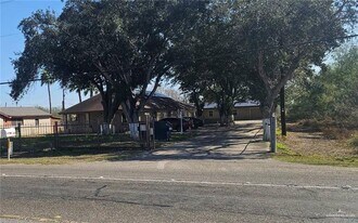 24 N Ware Rd in McAllen, TX - Building Photo