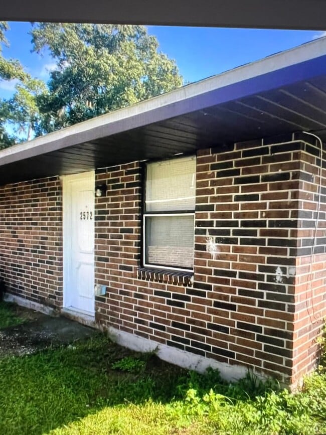 property at 2570-2572 Chestnut Woods Dr