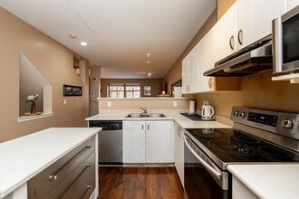 18828 69 Av in Surrey, BC - Building Photo - Building Photo