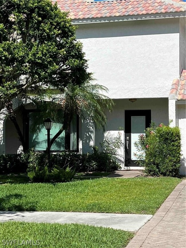 1130 5th St S in Naples, FL - Building Photo - Building Photo