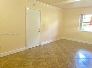 8003 W 6th Ave in Hialeah, FL - Building Photo - Building Photo