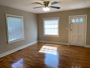 997 W Forest Ave in Jackson, TN - Building Photo - Building Photo