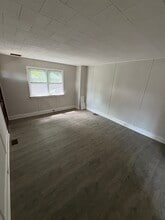 66 E Red Bank Ave, Unit First Floor in Woodbury, NJ - Building Photo - Building Photo