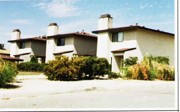 16216 Kamana Rd in Apple Valley, CA - Building Photo - Building Photo