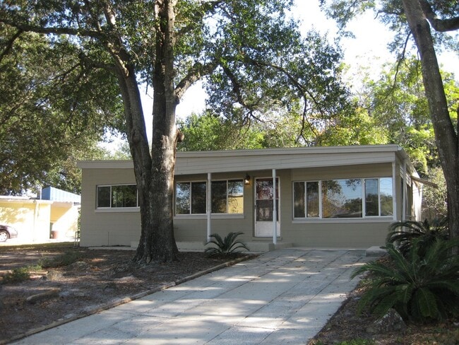 property at 2624 Lafayette Ave