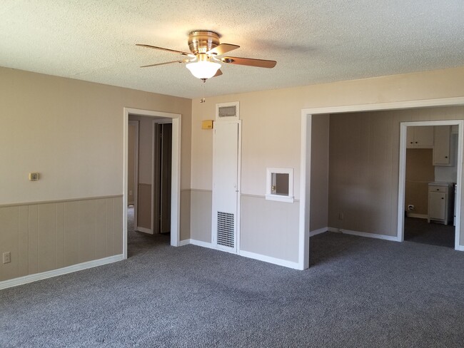 746 N 16th St in Enid, OK - Building Photo - Building Photo