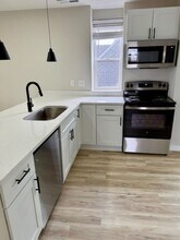 939 Chateau Ave in Cincinnati, OH - Building Photo - Building Photo
