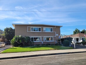 1442 E Maple St in Glendale, CA - Building Photo - Building Photo