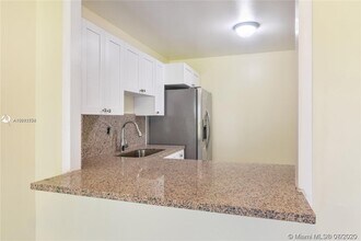 15221 NE 6th Ave-Unit -A103 in Miami, FL - Foto de edificio - Building Photo