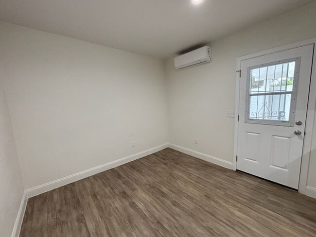 5704 Wisteria Dr in Riverside, CA - Building Photo - Building Photo