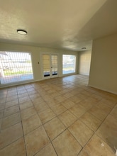 3405 Olympic Ave in El Paso, TX - Foto de edificio - Building Photo