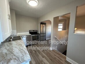 1729 Patterson Rd in Dayton, OH - Building Photo - Building Photo