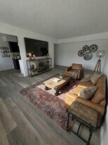 744 E Michigan Ave, Unit 03 in Battle Creek, MI - Building Photo