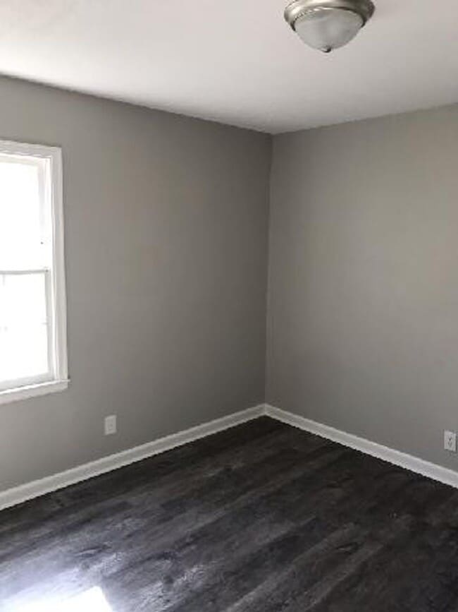 property at 923 N Pershing St