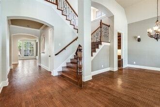 901 Sandy Trail in Keller, TX - Foto de edificio - Building Photo