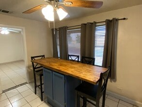4212 Flores Ave in Laredo, TX - Building Photo - Building Photo