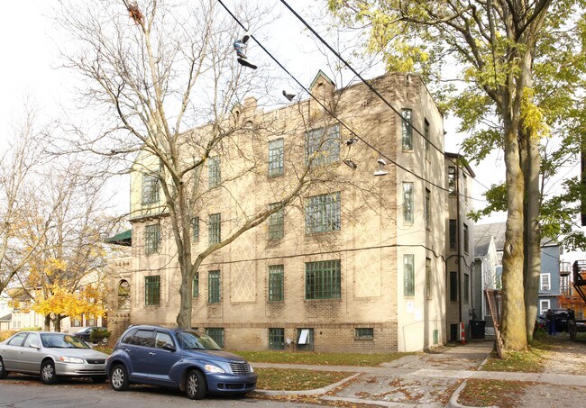 200 N State St in Ann Arbor, MI - Building Photo - Building Photo