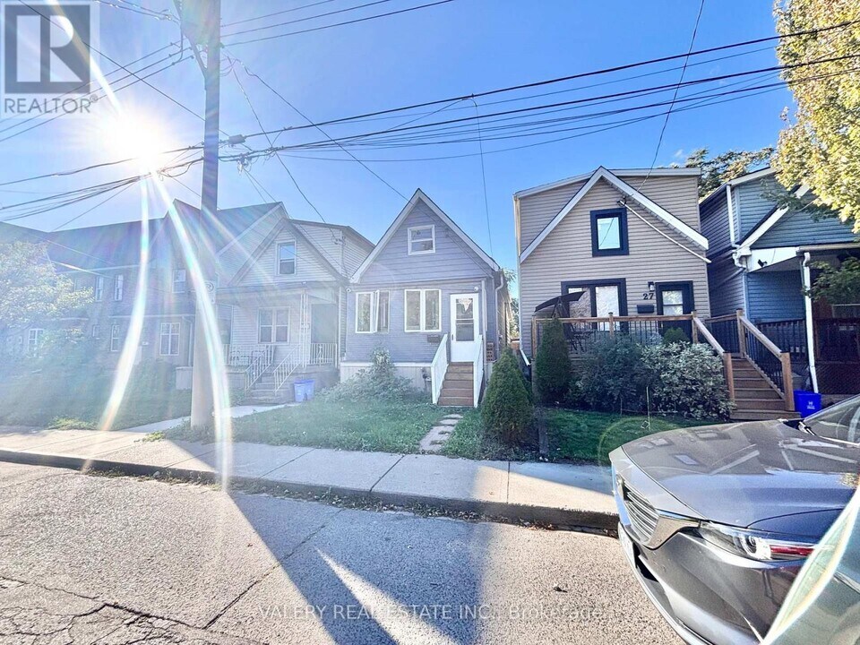 25 Niagara St in Hamilton, ON - Building Photo