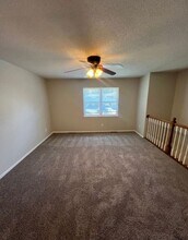 300 NE Westwind Dr in Lee's Summit, MO - Building Photo - Building Photo