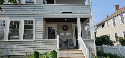 28 Rawson Rd, Unit 1 in Arlington, MA - Building Photo - Building Photo