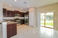 8541 Druid Oaks Ln in New Port Richey, FL - Foto de edificio - Building Photo