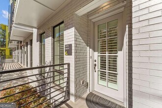 1272 Longreen Ter NW in Atlanta, GA - Foto de edificio - Building Photo