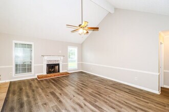 6926 Dovefield Ln in Bartlett, TN - Foto de edificio - Building Photo