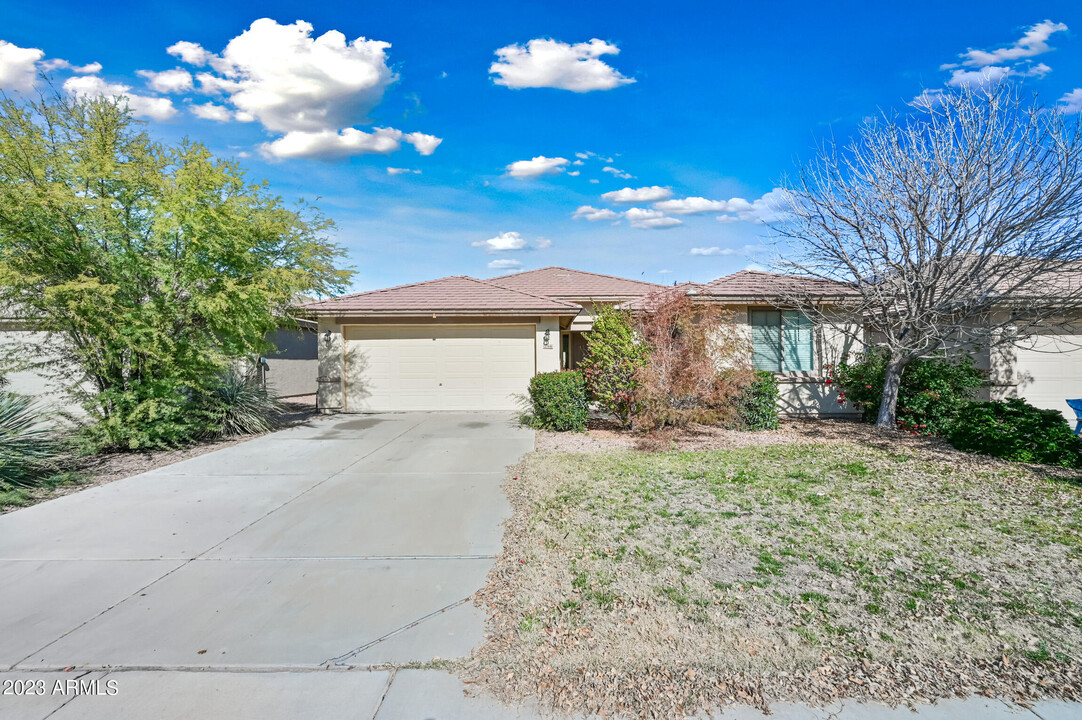754 W Desert Hills Dr in Queen Creek, AZ - Building Photo