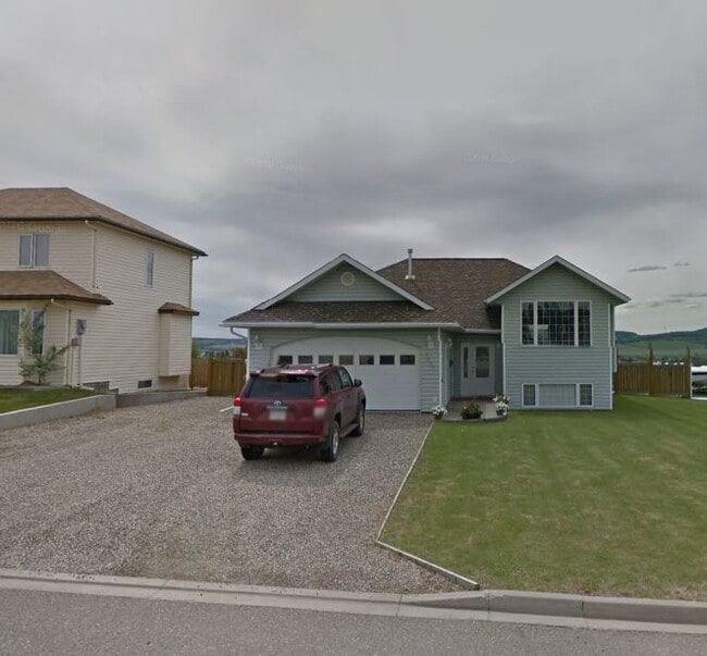 property at 1613 Loran Dr