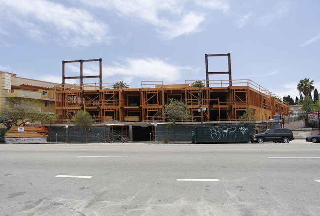 2014-2022 W Sunset Blvd in Los Angeles, CA - Building Photo - Building Photo