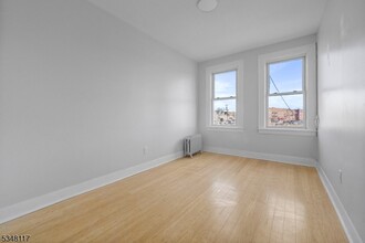 420 Paulison Ave in Passaic, NJ - Building Photo - Building Photo
