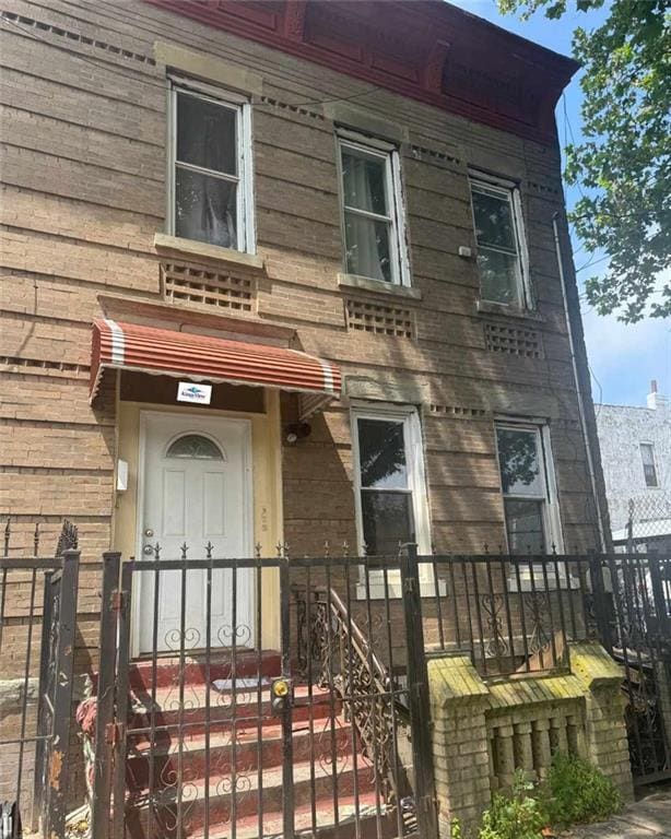 property at 424 Berriman St