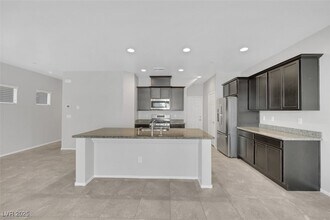 1123 Bobby Basin Ave in Henderson, NV - Building Photo - Building Photo